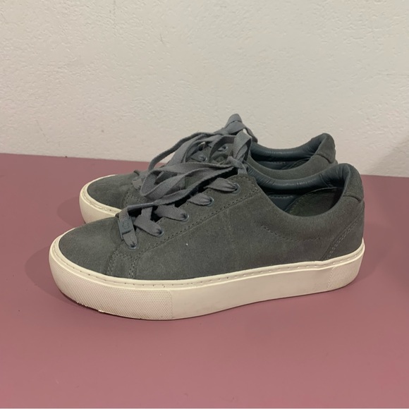 UGG Grey Suede Lace Up Platform Sneakers. Size 5 - Picture 3 of 10